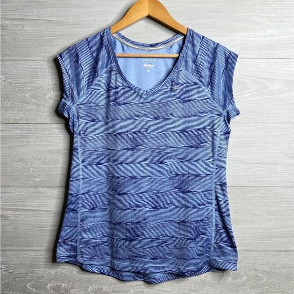 Nike Dri-Fit T-shirt - Picture 1 of 6